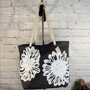 Aireefairee Black and White Floral Beach Tote Bag